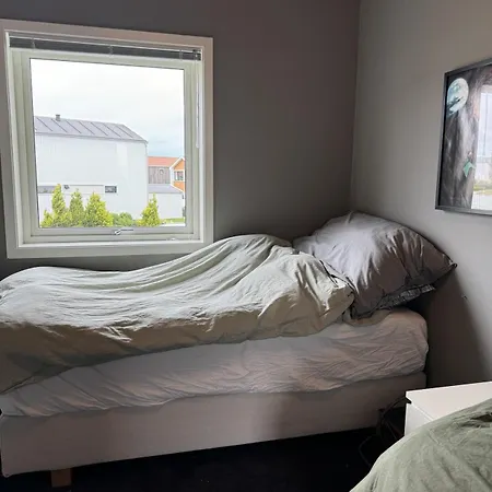 Apartment Hus Ved Fjorden Sola